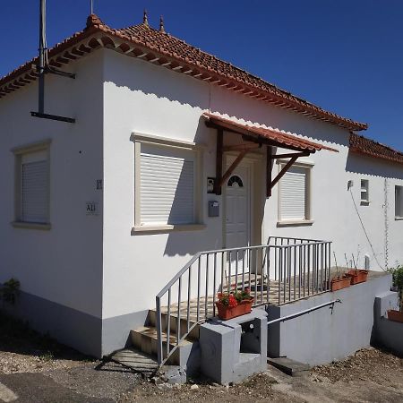 Casa 4 Estacoes Villa Batalha Luaran gambar